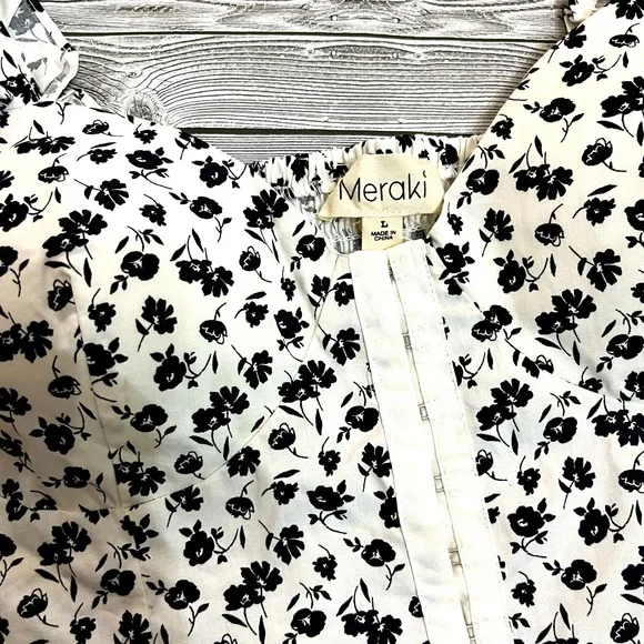 NWT Meraki Black & White Floral Crop Top Size Large - Picture 3 of 5